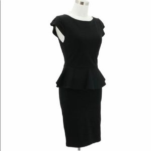 Alice + Olivia Solid Sheath Formal Dress